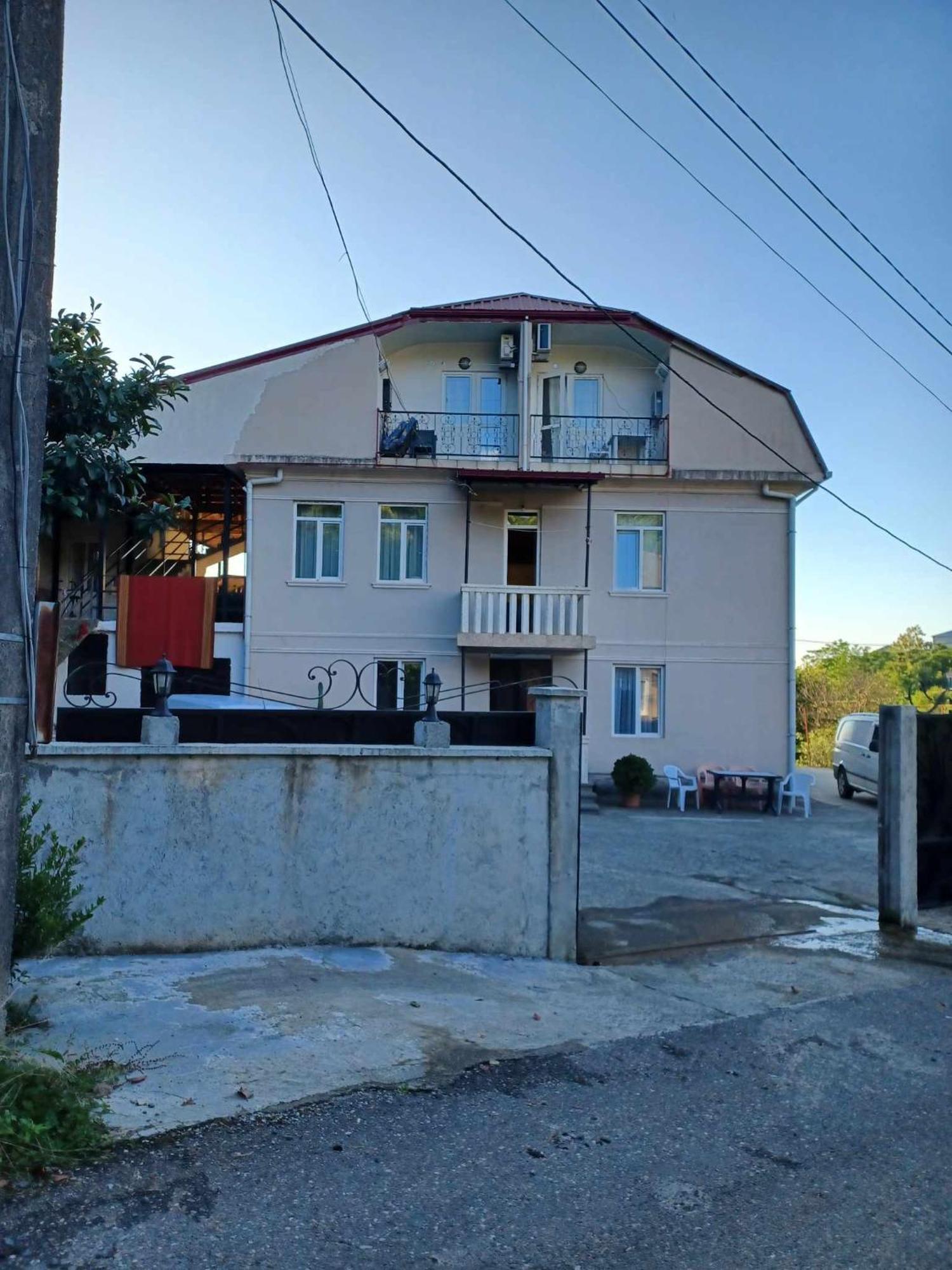 마킨자우리 Shamil House 게스트하우스 외부 사진