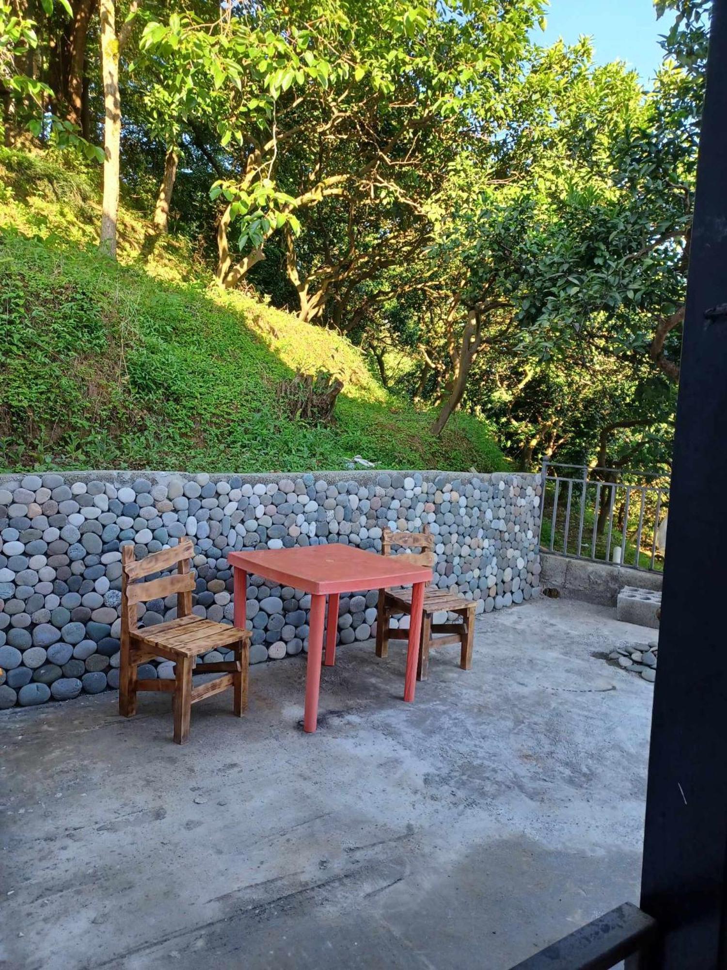 마킨자우리 Shamil House 게스트하우스 외부 사진