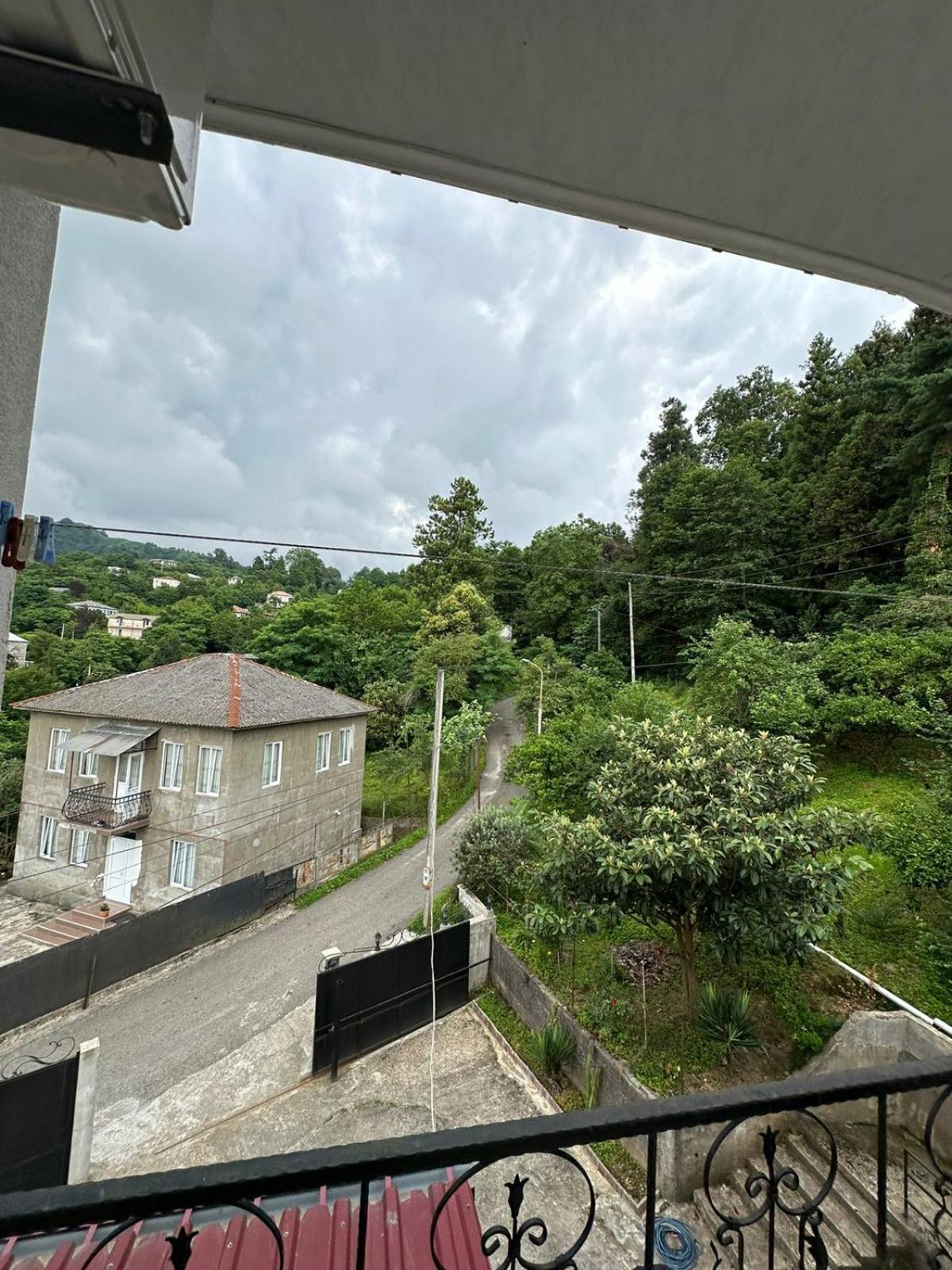 마킨자우리 Shamil House 게스트하우스 외부 사진