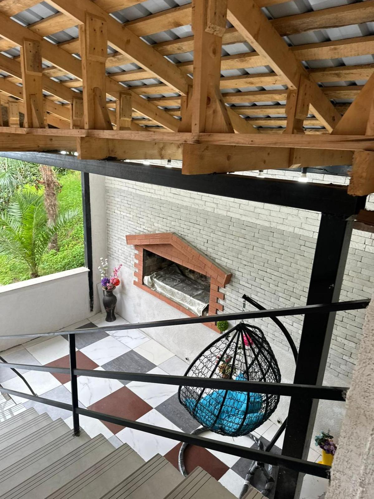마킨자우리 Shamil House 게스트하우스 외부 사진