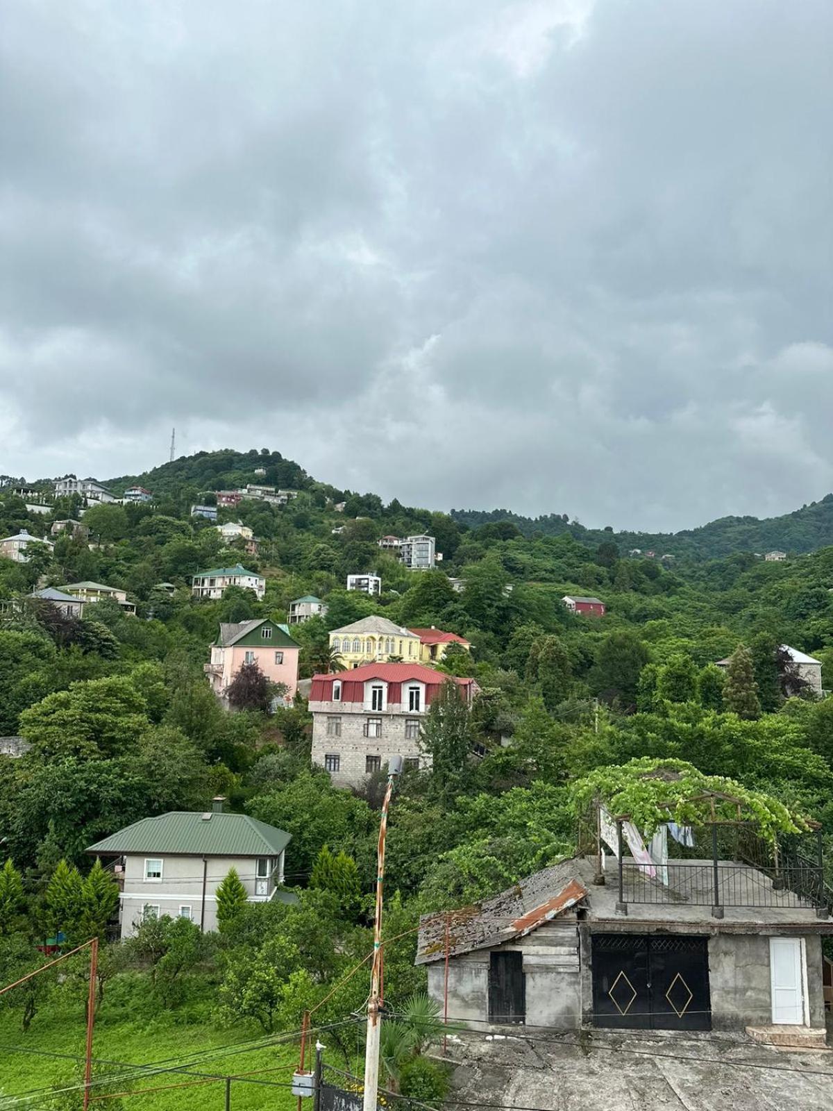 마킨자우리 Shamil House 게스트하우스 외부 사진