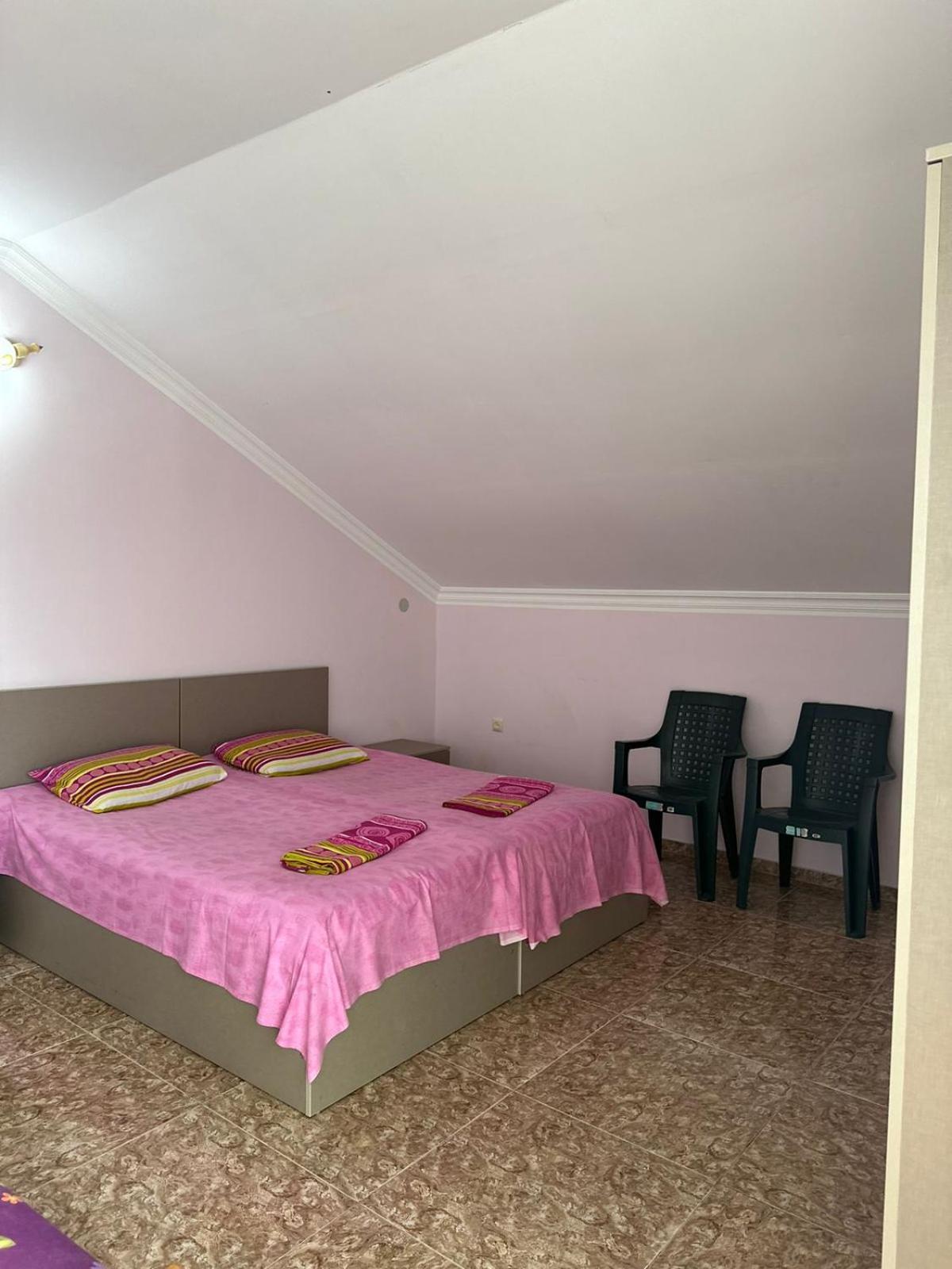 마킨자우리 Shamil House 게스트하우스 외부 사진