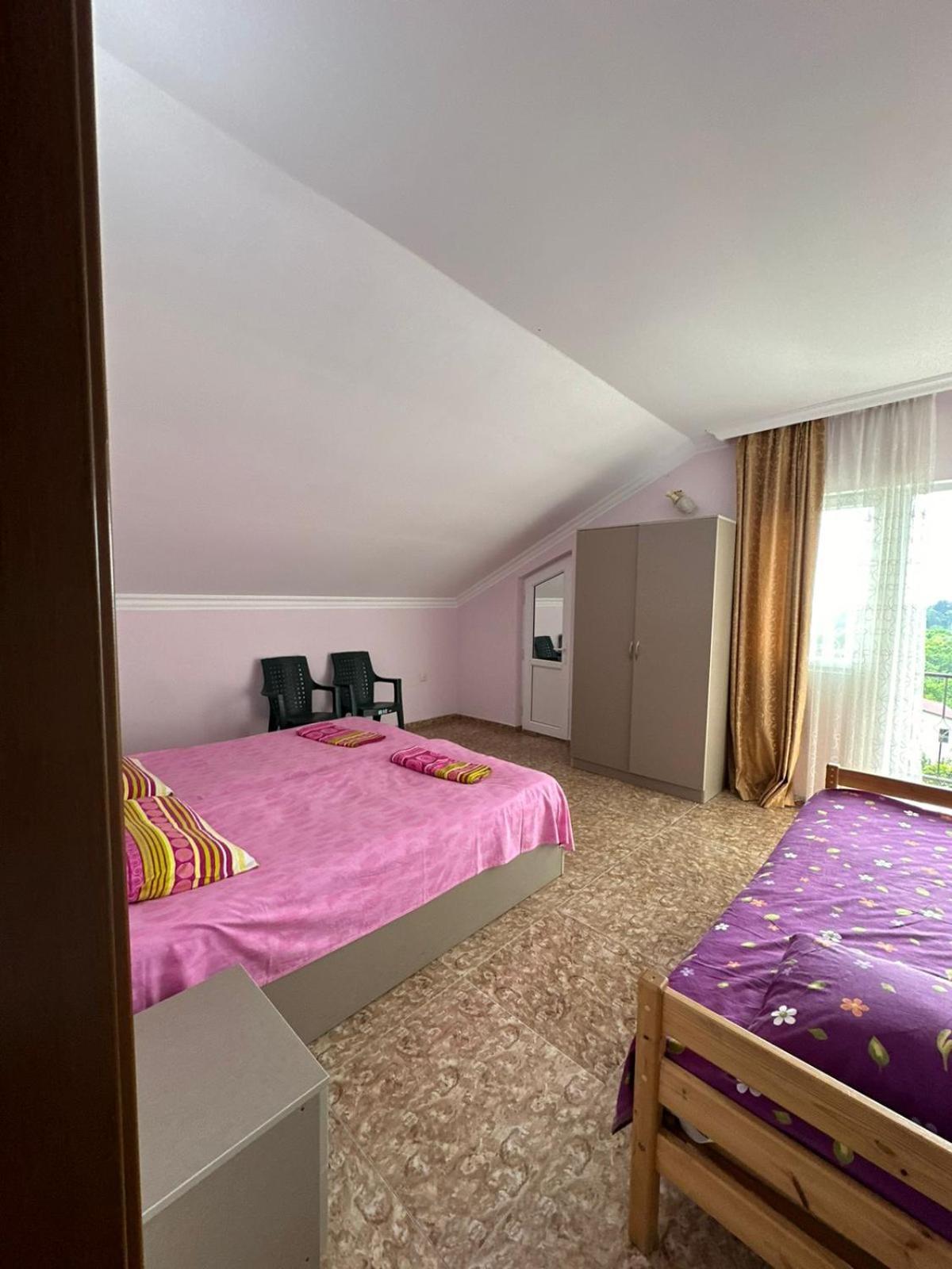 마킨자우리 Shamil House 게스트하우스 외부 사진