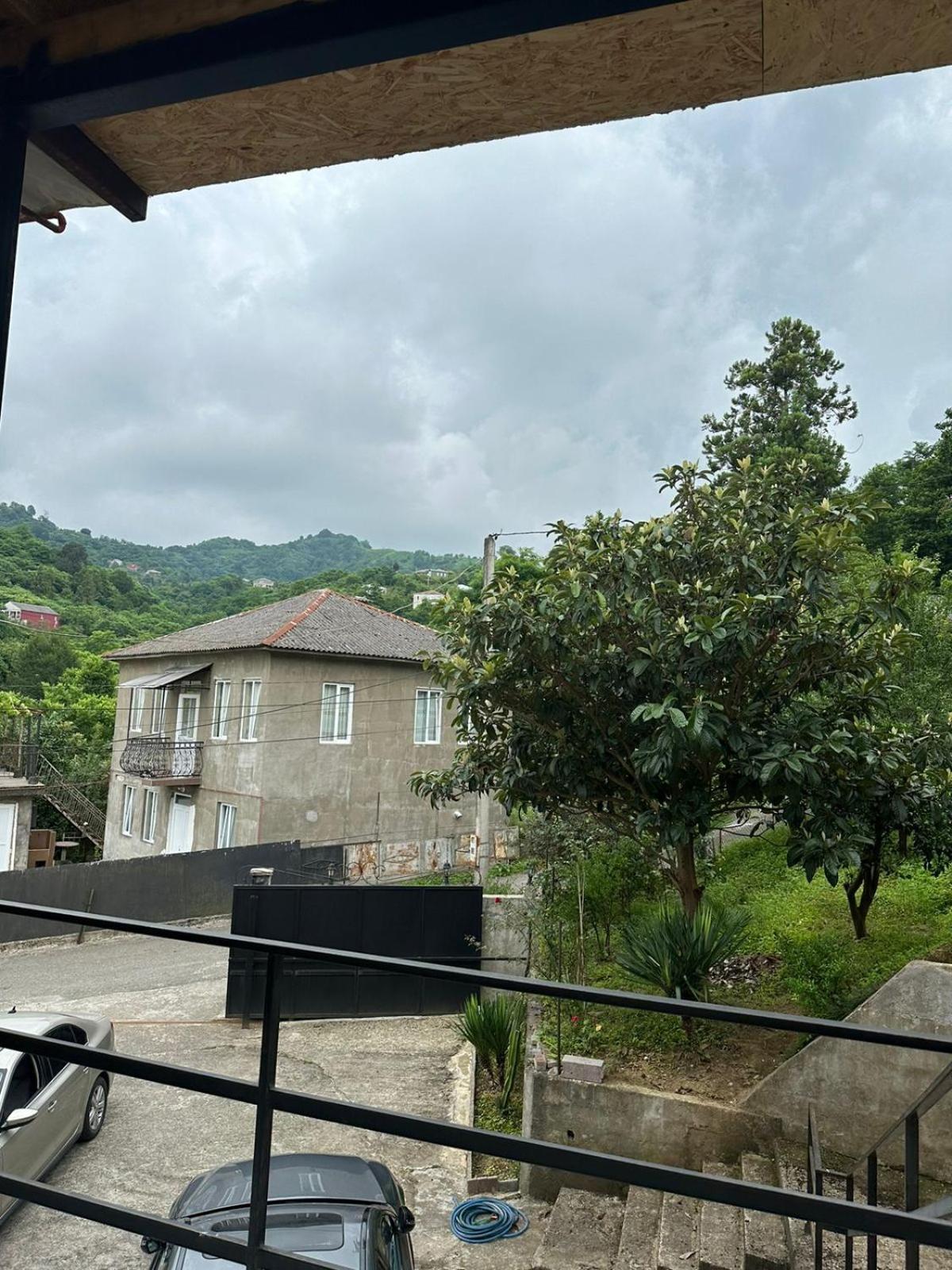 마킨자우리 Shamil House 게스트하우스 외부 사진